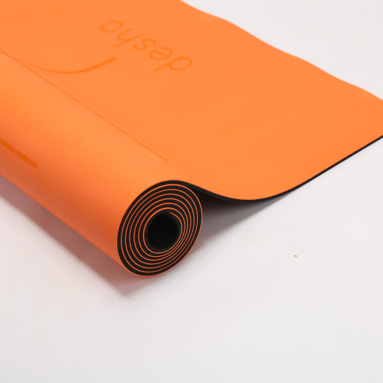 Desha Eco-Friendly Burnt Orange Yoga Mat: High-Grip, Non-Slip, Alignment Guide