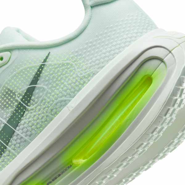 Nike Vomero Premium Barely Green