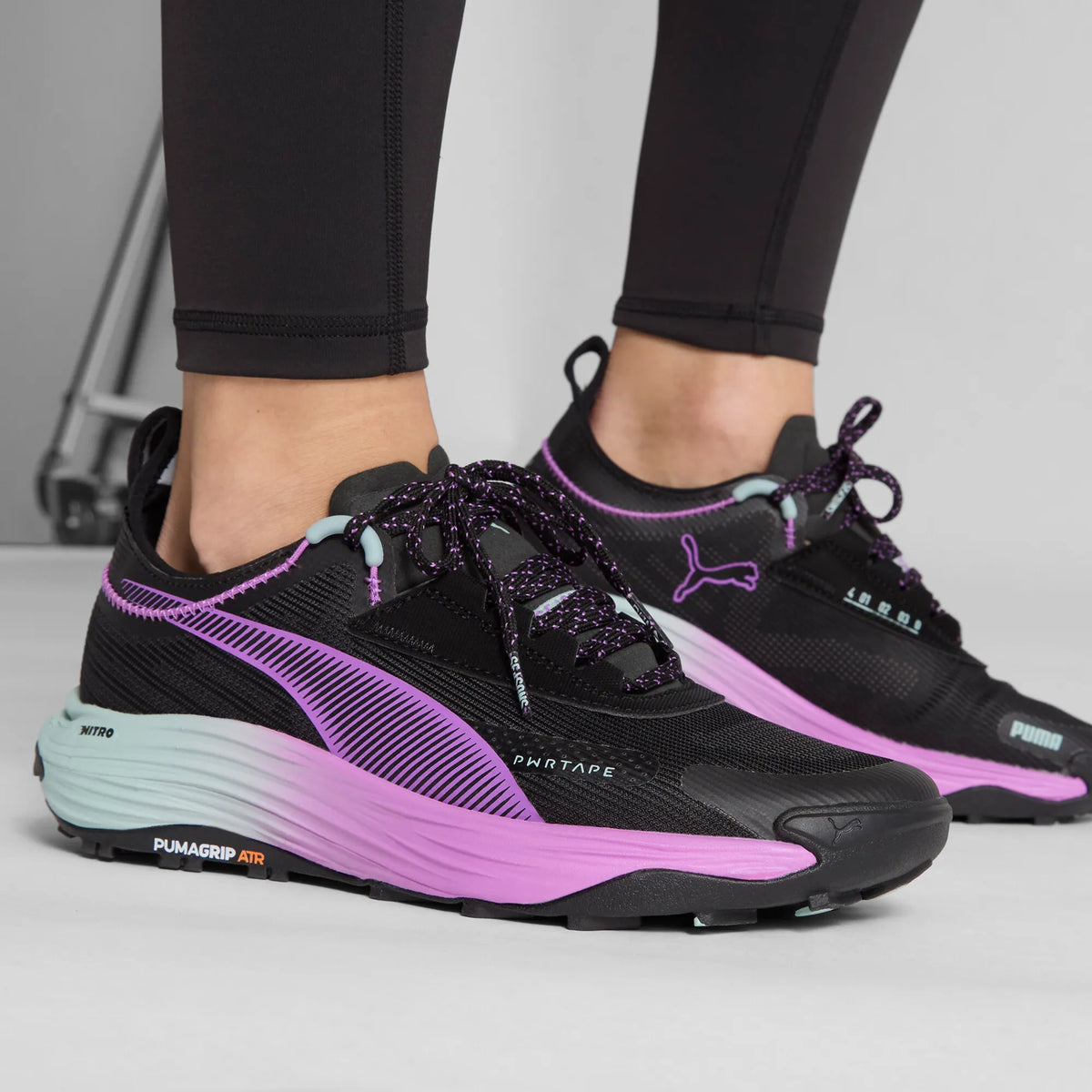 Puma Voyage NITRO 3 Tech Black Pure Magenta-Modern Mint